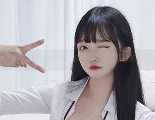 Aram(아람)的cos分享：能代在碧蓝航线里的水波荡漾