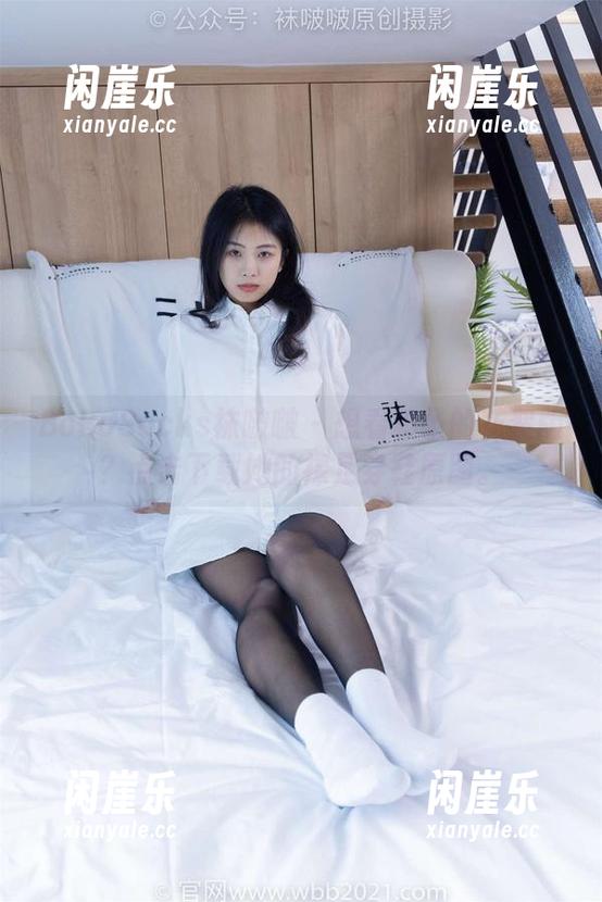 BoBoSocks袜啵啵 - 想看稚予的花絮版？点击下载她的裸足穿鞋原图。