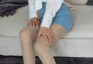 HuaYang花漾 – 小海臀Rena与学妹的无圣光约会，图包值得一逛！