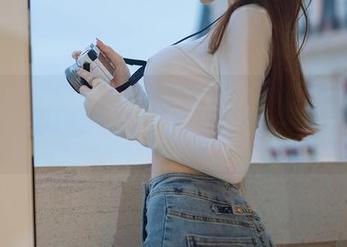 HuaYang花漾 – 私拍中的双人对话，张思允Nice的作品不止于此吧？