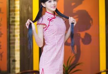 IMiss爱蜜社 – 偷偷下载杨紫嫣的校服图，咳咳，会不会被老师发现？
