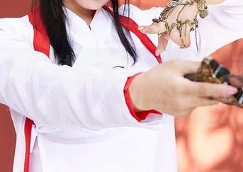 MiiTao蜜桃社 – 最新棉袜分享，琉璃lily是不是又在玩什么新花样？
