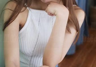 MyGirl美媛馆 – 黄乐然需谨慎，最新写真集里的高跟鞋是个‘攀爬’的挑战！