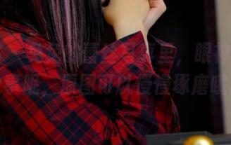 PANS – 兔兔的蕾丝写真里，眼神像在讲故事呢，原图可以慢慢琢磨哦。
