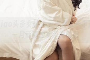 TouTiao头条女神 – 一半海水一半月影——月音瞳的水手服图包