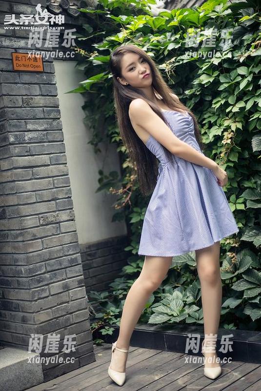 TouTiao头条女神 - 艾小青的黑色作品，图集里的张力一路飙升，背后又藏着怎样的思考？