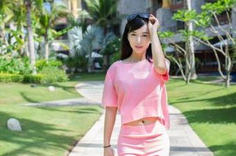 TuiGirl推女郎 – 有人说夏天是个谎言，赵惟依的作品却真让人想趟进海里！