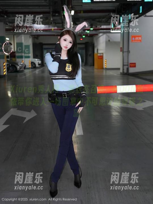 Xiuren秀人网 - 黑丝在召唤，MOON嘉依带你进入一场图集中不可思议的穿搭之旅