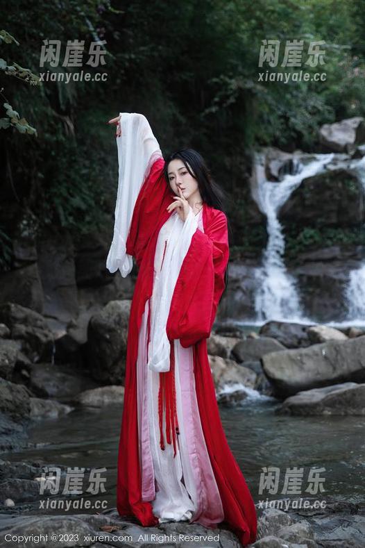 Xiuren秀人网 - 余贝拉bella的“日常”免费图片，值得你每一次的点赞！赞美一下，她太会玩了