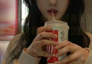 Xiuren秀人网 – 免费领取养乐多DoDo加女友组合的大礼包，下载立刻开启恋爱之旅！