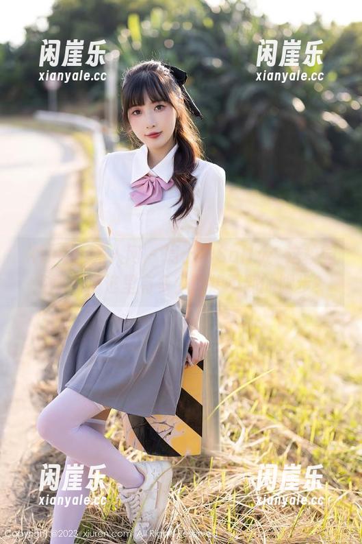 Xiuren秀人网 - 周于希Sally：这校园写真集精选里有多少意想不到的脚步？