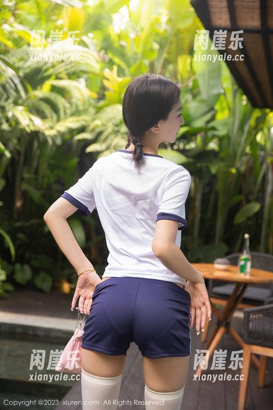 Xiuren秀人网 - 大美媚京带来的海边心情，原图里藏了几份情绪，资源就看心情了！
