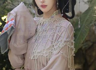 Xiuren秀人网 – 如果金小依的全套内衣是早餐，那我必定要下载续集，天天吃！
