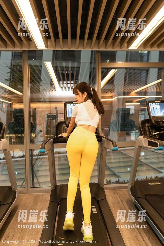 YouMi尤蜜荟 - 果儿Victoria的白衬衫？图包里的“工作密集型精选”，不会出错的选择。