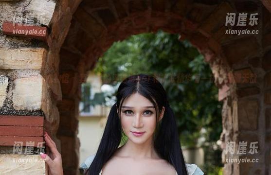YouWu尤物馆 - 套图里的潘琳琳ber和护肤精华有一拼，光滑无敌！
