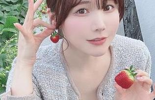 他叫けん研，长腿在这儿的写真图册里四处溜达