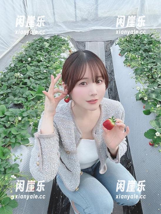他叫けん研，长腿在这儿的写真图册里四处溜达