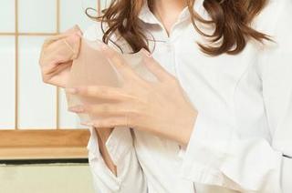 丽柜 – 璐璐图包：化身秘书后的她，搭配什么才最得体呢？