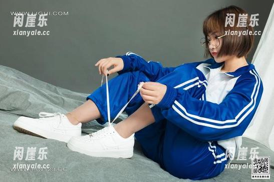 丽柜 - 原图一波，甜甜的御姐气场逐渐上线，不愧是‘超逃避现实的御姐’！