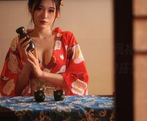 哈，看到全套大梨子不是御姐的“大凤礼服”，我是不是该考虑一下我的日常穿搭？