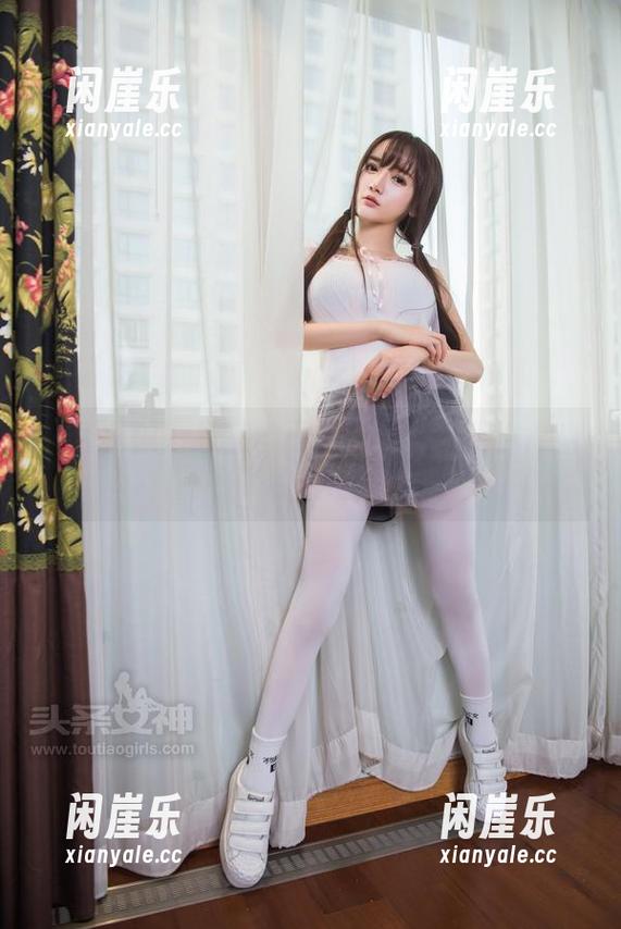 头条女神 - 教室的原图：杜花花不小心坐在了我的心坎上
