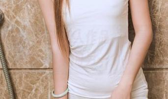 头条女神 – 最新双人作品，杨曼妮居然找到影像中的另一个我？