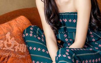 头条女神 – 正在寻找心灵火花？艾小青“天使”合集里的图片会让你乐翻天！