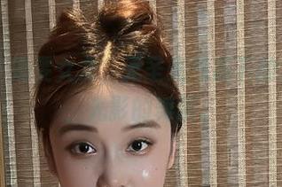 微密圈 – 奶雯女友，无圣光气质下的清新套图，光影的舞蹈。