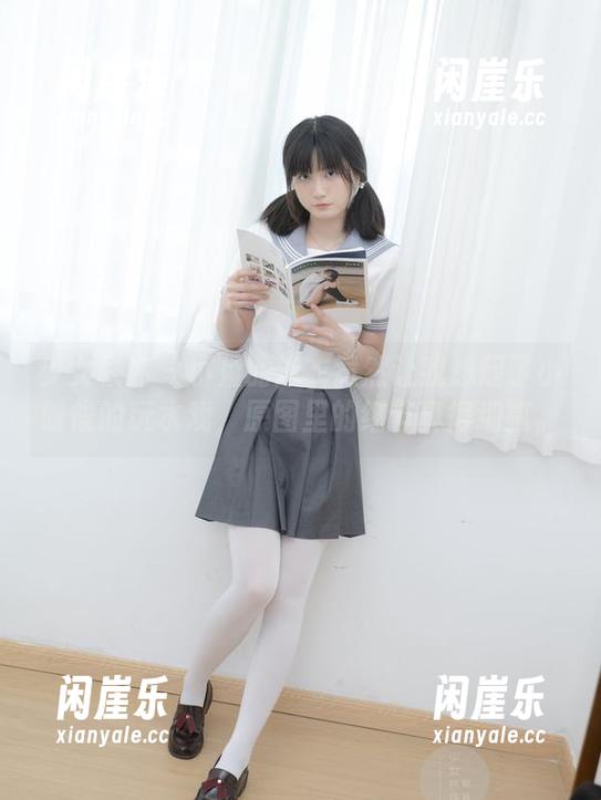 少女秩序 - 小鱼的泳衣竟然让我想起了小时候的玩水戏，原图里的细节真得细腻。