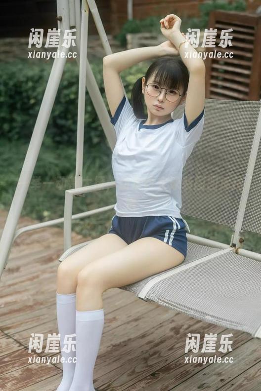 一举一动都太撩，幼水铃衣泳装图图库精选