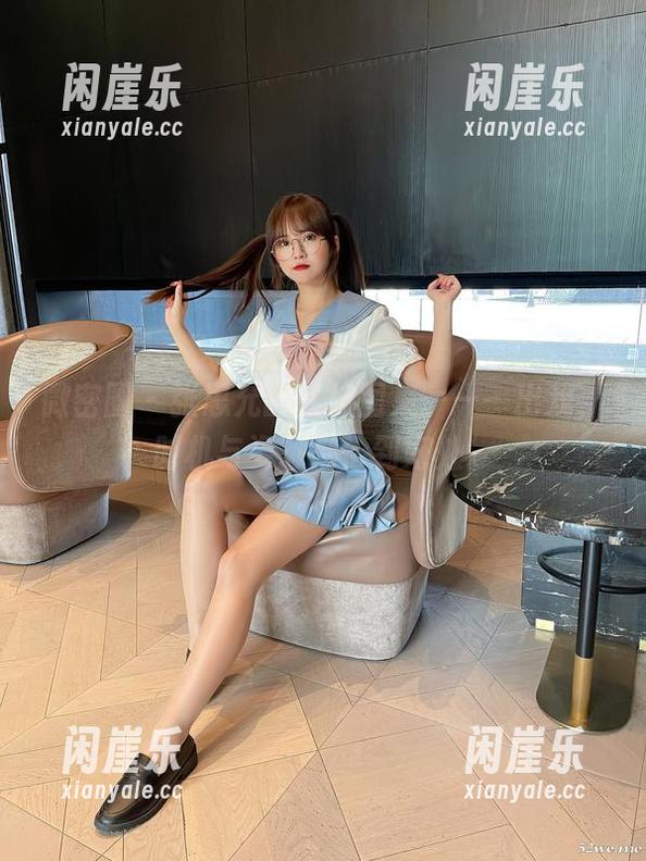 微密圈 - 张思允的丝袜图集——一出戏，时机与姿态都恰到好处。