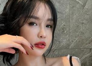 微密圈 – 张鑫baby的“温柔”？看全集才知道啥叫虚晃一枪！原图揭开真实面目，别太期待。