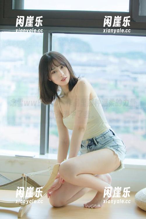 念雪ww的美脚，作品里那种温柔的力量直接击中了我。