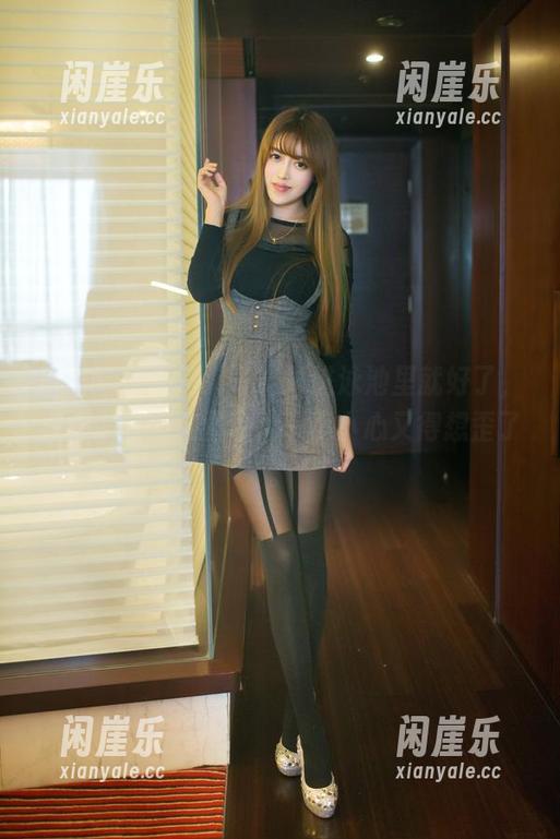 推女郎 - 要是裤子能掉进泳池里就好了，推荐李丽莎这图包，一不小心又得想歪了。
