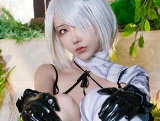 来看杨衣yangyi的精选写真，妥妥的“天狼星Sirius”时刻，居然还敢再撩？