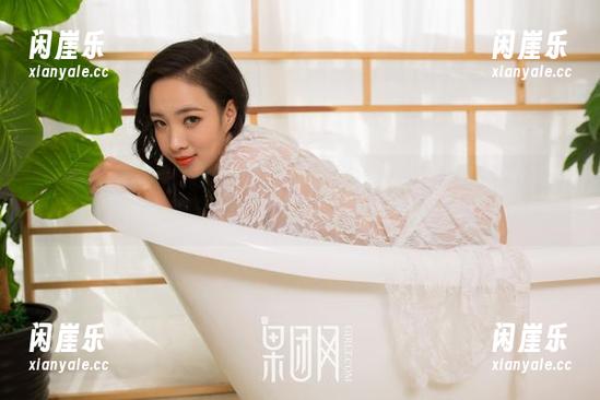 果团网 - 只有小九九敢在白裙的作品集中玩这些花样，真实的分享是我开始期待的事。