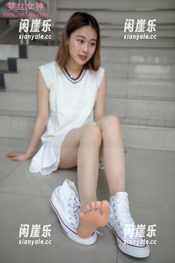 梦丝女神 - 灵唯的浴缸私房：电喵女神如何玩转这一幕？