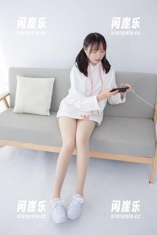 森萝财团出新招——高清美图里的肉丝小妹，穿丝袜的同时还要考虑电费吗？