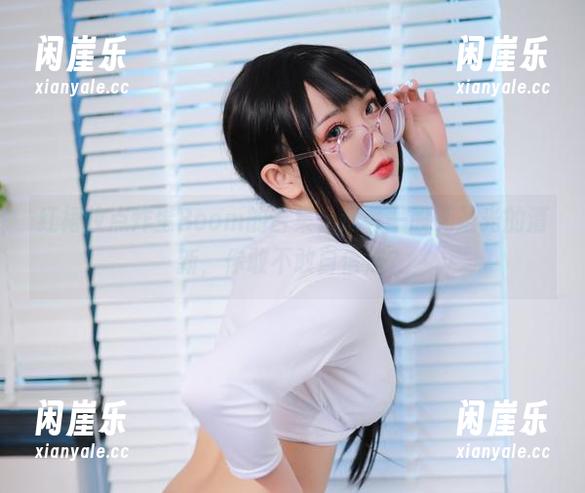 红裙妆点炸蛋Boom的合集，透着一股无圣光的清新，你敢不敢自信点？