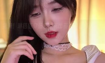 微密圈 – 免费！琳铛铛穿蓝色印花比基尼的图集，爽到不想穿衣服的那种…