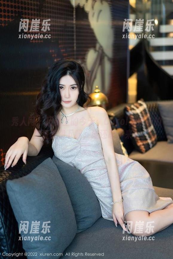 秀人网 - 历史上的今天：Carol周妍希的套装美图下载，谁还敢不来？