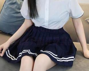 秀人网 – 下载luvian本能的黑丝写真，谁说黑丝只能在夜里出现？