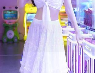 秀人网 – 咦？水手服图包能免费配件？何梦兮Stacy誓言毕生只穿这两样！