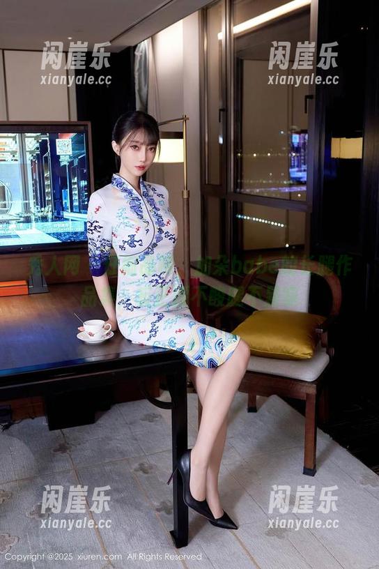秀人网 - 仔细品味，加朵babe的长腿作品集，反正腰不酸腿不累嘛