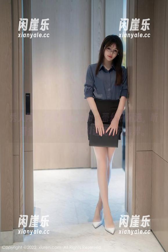 秀人网 - 周美美alicia，蕾丝和精选，听着很合拍，实际上却让我大开眼界。