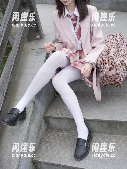 紧急企划 - 定制一场关于小恩和海边的图片，没计划，随便玩