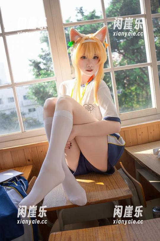 在纸悦Etsu_ko的镜头下：一场关于小蛋糕的写真冒险