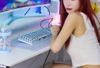 绮梦摄影 – 网袜搭配小艺，这是一份有点甜的套图