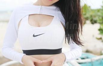 美媛馆 – 图集中糯美子Mini化身厨娘，做好吃的传说