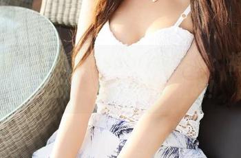 美媛馆 – 精选许诺sabrina写真：裤里丝大比拼，松紧之间的挑战！